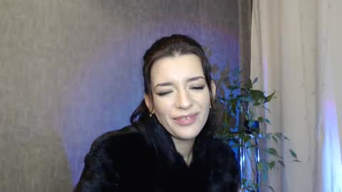 Snapshot of elinapretty chatting on February 2, 12:09 am Elina online show from February 2, 12:09 am