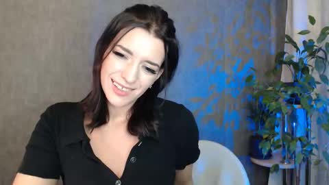 Snapshot of elinapretty chatting on November 10, 11:04 pm Elina online show from November 10, 11:04 pm