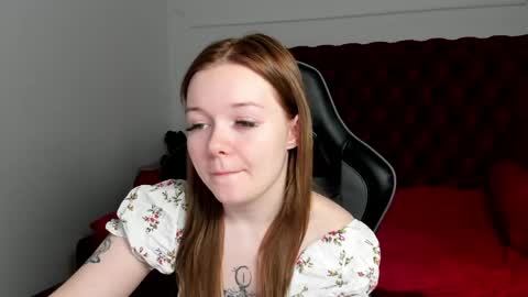 Snapshot of elinavale chatting on June 8, 5:13 pm elinavale online show from June 8, 5:13 pm