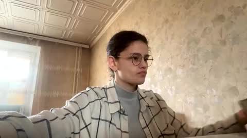 Snapshot of elindente chatting on November 21, 7:29 am Lola online show from November 21, 7:29 am