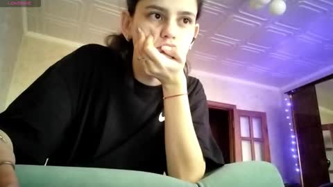 Snapshot of elindente chatting on November 26, 6:03 am Lola online show from November 26, 6:03 am