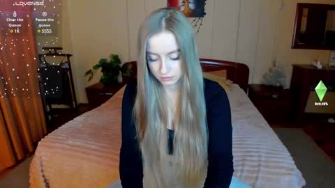 Snapshot of elinor_faith chatting on February 11, 9:42 am elinor_faith online show from February 11, 9:42 am
