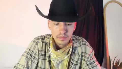 elio_dicaprio online show from November 2, 2:36 am