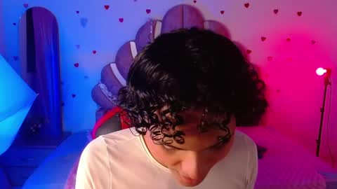 elio_fox online show from April 7, 11:32 am