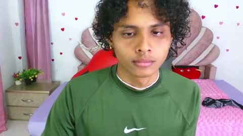 elio_fox online show from April 16, 12:17 pm