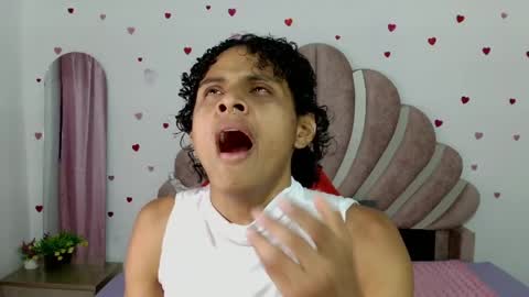 elio_fox online show from April 17, 11:46 am