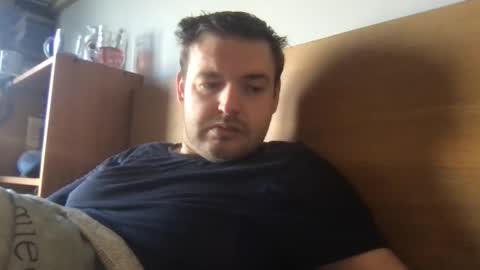 Snapshot of eliot26 chatting on October 25, 11:51 am e26 online show from October 25, 11:51 am