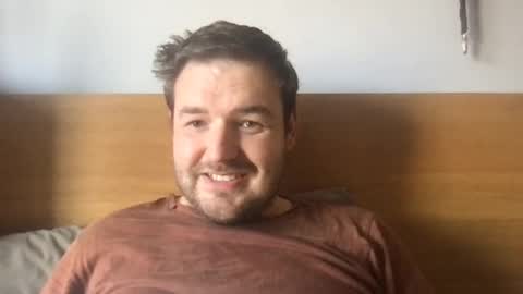 e26 online show from April 8, 9:53 am