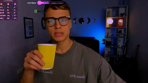 eliot_meow online show from October 10, 10:36 am