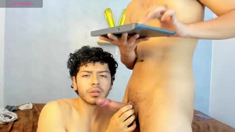 Snapshot of eliotkinky chatting on February 23, 5:32 pm Elio online show from February 23, 5:32 pm