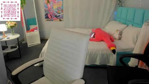 Snapshot of elira_vane chatting on June 10, 2:56 am Elira Vane online show from June 10, 2:56 am
