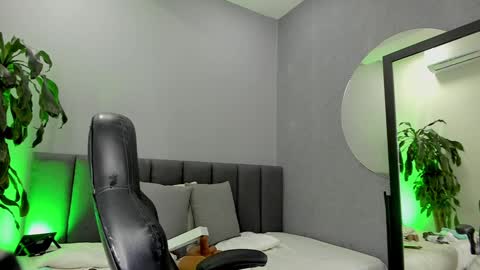 Elisa online show from January 19, 7:26 pm