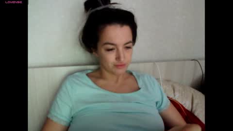 Snapshot of elisa_dove208 chatting on November 1, 5:53 am elisa_dove208 online show from November 1, 5:53 am