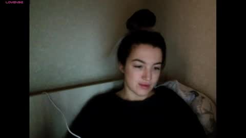 Snapshot of elisa_dove208 chatting on November 17, 2:50 am elisa_dove208 online show from November 17, 2:50 am