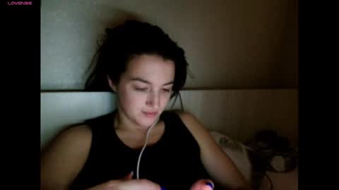 Snapshot of elisa_dove208 chatting on November 20, 5:01 pm elisa_dove208 online show from November 20, 5:01 pm