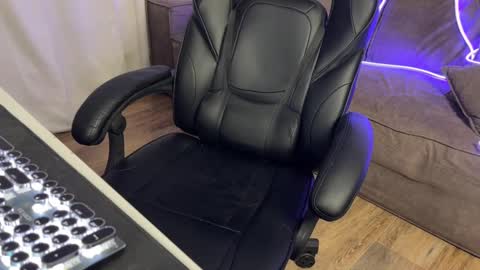 Snapshot of elisa_north chatting on February 11, 2:02 pm Elisa North online show from February 11, 2:02 pm