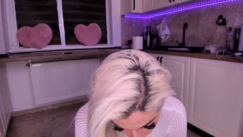 elisabeth_jason online show from March 21, 5:01 am