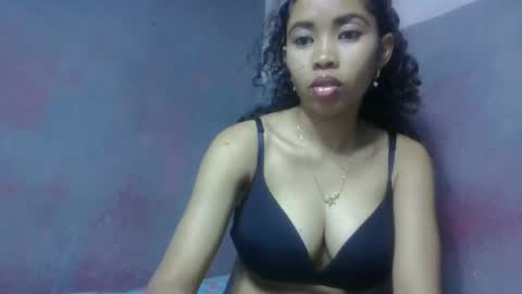 elisabethee online show from April 8, 7:25 pm