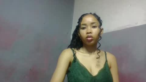 elisabethee online show from April 17, 10:35 pm