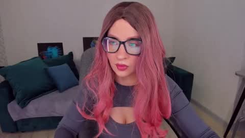 Snapshot of elisabethmills chatting on February 1, 11:43 am Elisabeth online show from February 1, 11:43 am