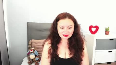 Snapshot of elisabethxsweet chatting on July 13, 2:31 pm ElisabethXSweet online show from July 13, 2:31 pm