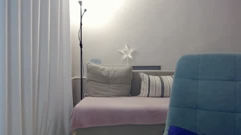 Snapshot of eliscuteblonde chatting on February 11, 10:50 pm Elis online show from February 11, 10:50 pm