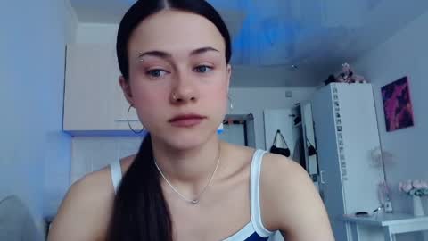 Elis online show from April 14, 5:13 am