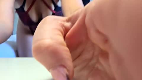 elisehipele online show from October 9, 3:21 pm