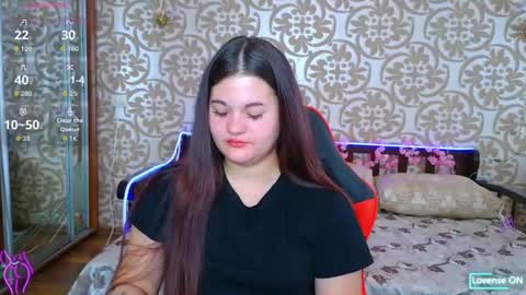 Snapshot of elisesmuse chatting on July 23, 7:06 am elisesmuse online show from July 23, 7:06 am