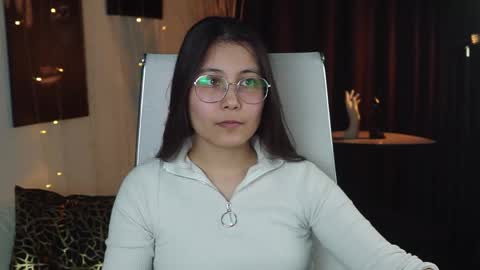 Elison online show from April 19, 3:22 pm