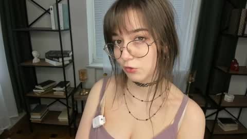 Elis online show from April 5, 7:49 am