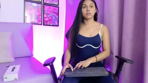 Snapshot of elissa_sexygirl chatting on June 14, 12:51 pm elissa_sexygirl online show from June 14, 12:51 pm