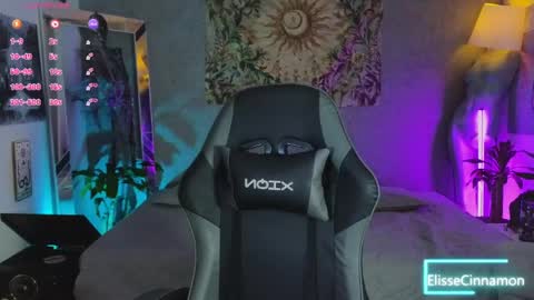 Elissecinnamon online show from April 19, 2:55 am