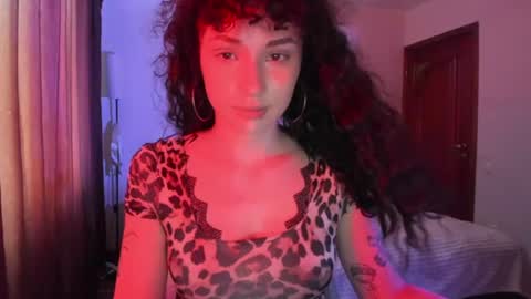 Snapshot of elisskriter chatting on July 28, 12:23 pm Eliss online show from July 28, 12:23 pm