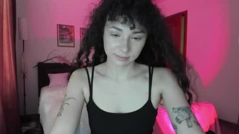 Snapshot of elisskriter chatting on July 29, 4:43 am Eliss online show from July 29, 4:43 am