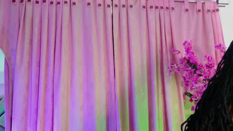 elit noa online show from February 12, 7:31 pm