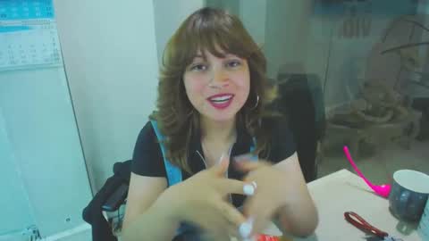 Snapshot of eliza_bostts chatting on December 8, 5:18 am eliza_bostts online show from December 8, 5:18 am