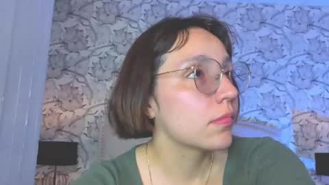 Eliza online show from March 30, 7:48 pm