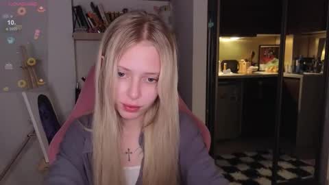 Elizabeth online show from December 17, 2:45 pm