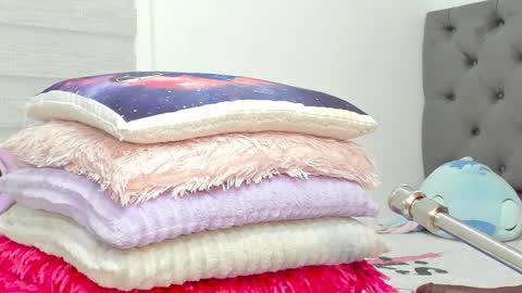 ELIZA online show from April 7, 3:29 am