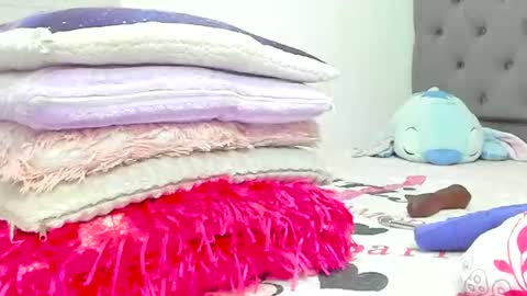 Snapshot of elizabeth_18_ chatting on July 9, 3:21 am ELIZA online show from July 9, 3:21 am