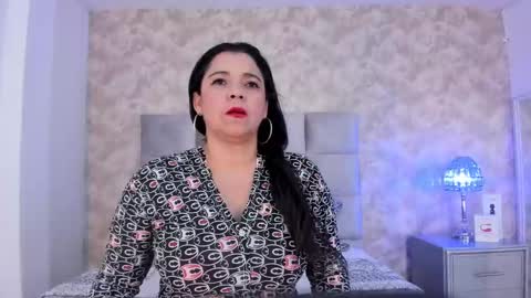 Snapshot of elizabeth_colleman chatting on January 18, 8:51 pm Elizabeth online show from January 18, 8:51 pm