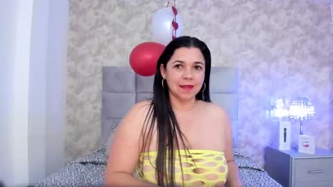 Snapshot of elizabeth_colleman chatting on February 21, 1:22 am Elizabeth online show from February 21, 1:22 am