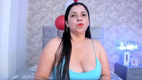 Snapshot of elizabeth_colleman chatting on February 27, 9:36 pm Elizabeth online show from February 27, 9:36 pm