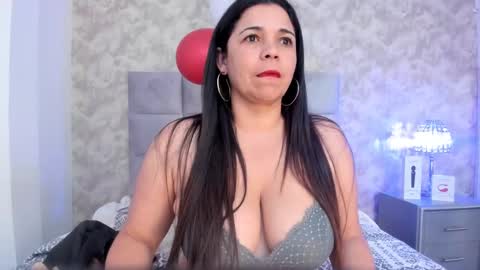 Snapshot of elizabeth_colleman chatting on March 3, 1:10 am Elizabeth online show from March 3, 1:10 am