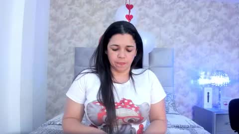 Snapshot of elizabeth_colleman chatting on March 3, 9:15 pm Elizabeth online show from March 3, 9:15 pm