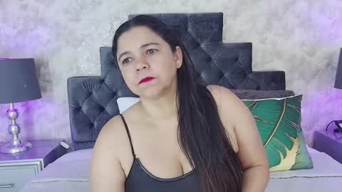Elizabeth online show from May 23, 8:02 pm