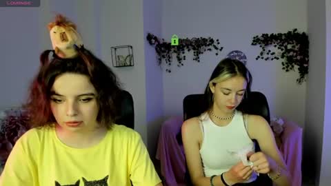 Snapshot of elizabeth_dornan chatting on July 4, 8:42 am Your cute online show from July 4, 8:42 am