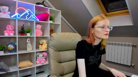 Snapshot of elizabeth_harpper chatting on December 31, 1:04 am Elizabeth online show from December 31, 1:04 am