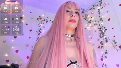    Independent Model online show from March 7, 9:27 pm